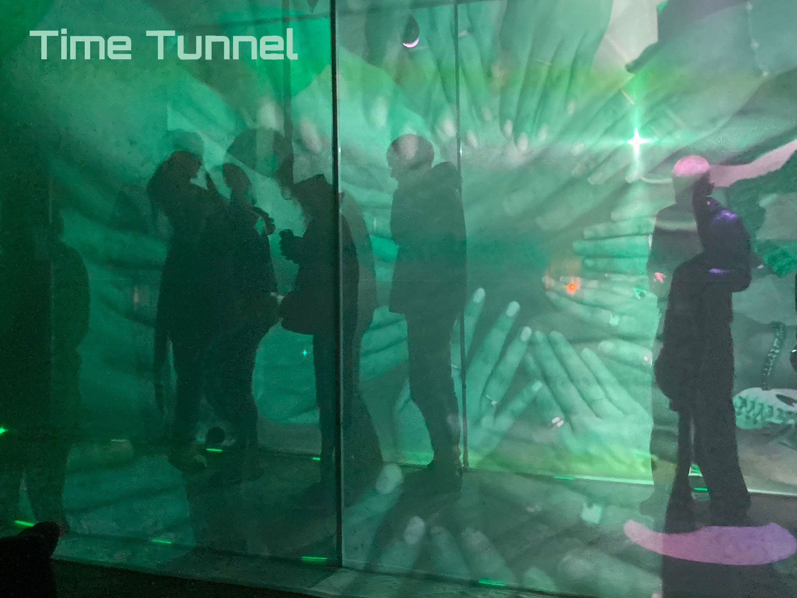 KORONA Lichtplanung | Time Tunnel Live-Licht- und Klangperformance
